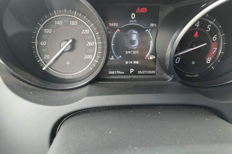 Used Jaguar F-TYPE 2019 2.0T Hardtop Version Odometer Close Up