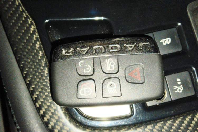 Used Jaguar F-TYPE 2019 2.0T Hardtop Version Vehicle Key