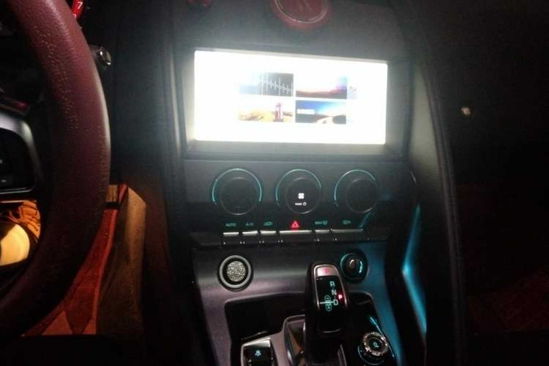 Used Jaguar F-TYPE 2019 2.0T Hardtop Version Audio And AC Panel