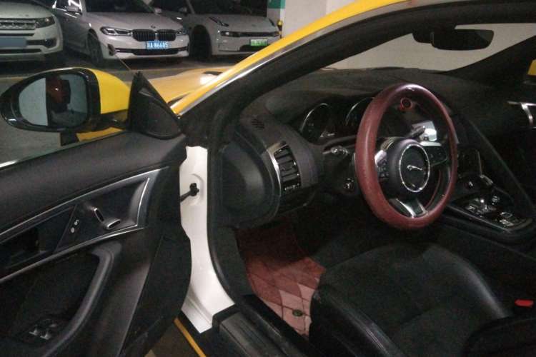 Used Jaguar F-TYPE 2019 2.0T Hardtop Version Driver Seat