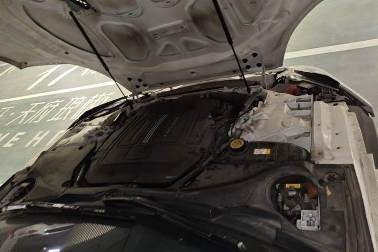 Used Jaguar F-TYPE 2019 3.0 SC Hardtop Version Engine Bay
