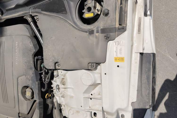 Used Jaguar F-TYPE 2019 2.0T Hardtop Version Engine Bay Left