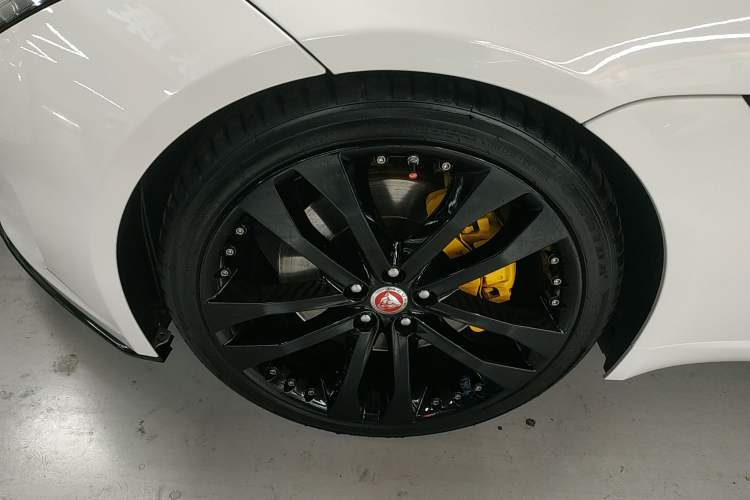 Used Jaguar F-TYPE 2019 2.0T Hardtop Version Exterior 7
