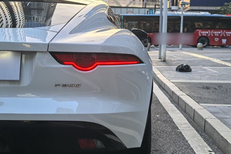 Used Jaguar F-TYPE 2019 2.0T Hardtop Version Exterior 8