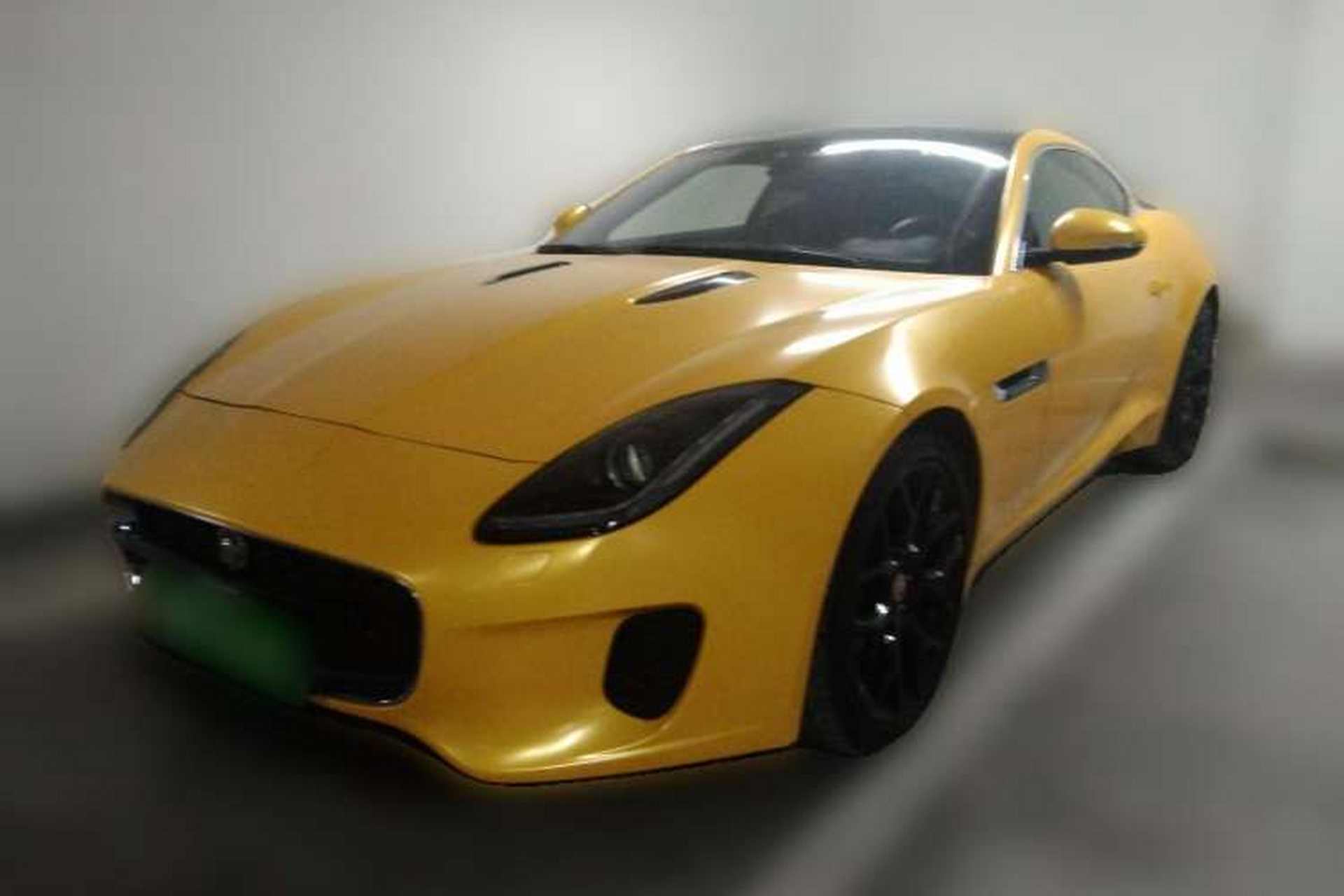 Used Jaguar F-TYPE 2019 2.0T Hardtop Version Front Left 45 Deg