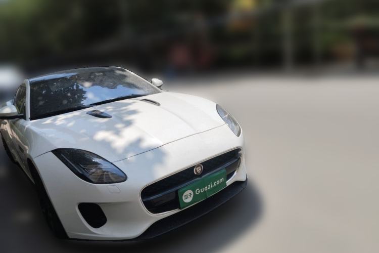 Used Jaguar F-TYPE 2019 2.0T Hardtop Version Front Right 45 Deg