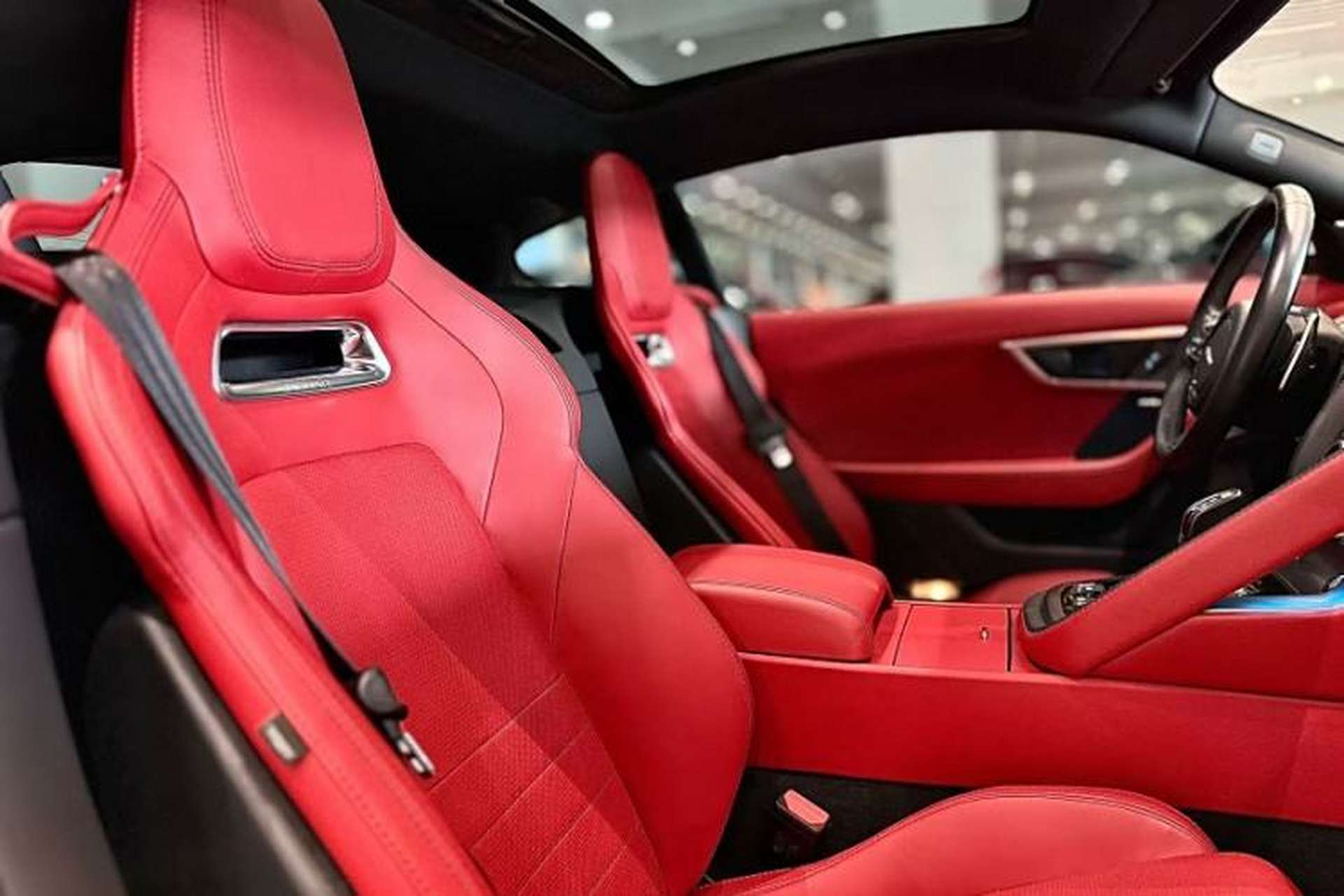 Used Jaguar F-TYPE 2019 2.0T Hardtop Version Interior 3