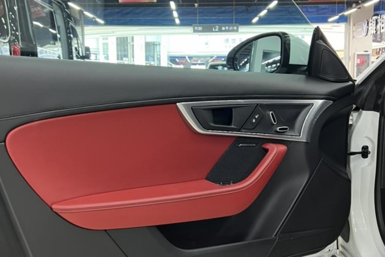 Used Jaguar F-TYPE 2019 2.0T Convertible Edition Interior 5
