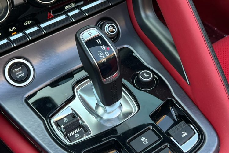 Used Jaguar F-TYPE 2019 2.0T Convertible Edition Interior 5