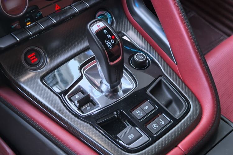 Used Jaguar F-TYPE 2019 2.0T Hardtop Version Interior 6