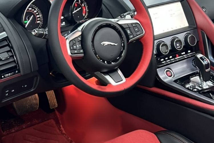 Used Jaguar F-TYPE 2019 2.0T Convertible Edition Interior 7