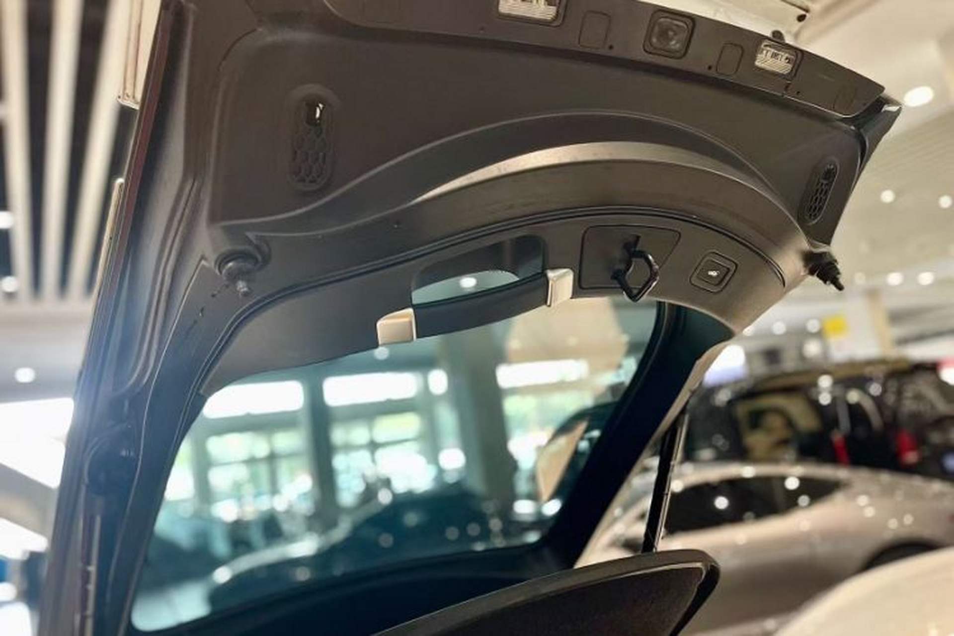 Used Jaguar F-TYPE 2019 2.0T Hardtop Version Interior 7