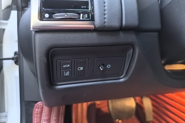 Used Jaguar F-TYPE 2019 2.0T Hardtop Version Interior 9