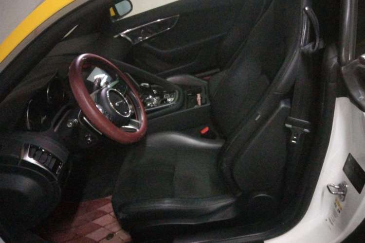 Used Jaguar F-TYPE 2019 2.0T Hardtop Version Left Front Seat