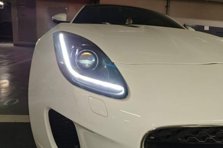 Used Jaguar F-TYPE 2019 3.0 SC Hardtop Version Right Front Headlight