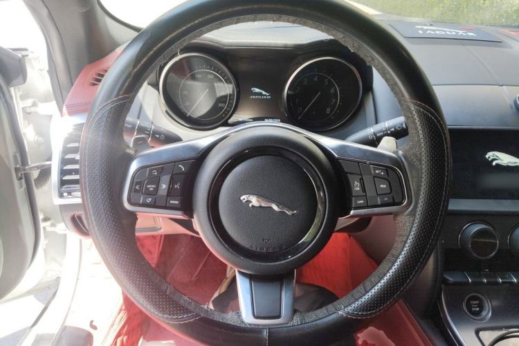 Used Jaguar F-TYPE 2019 2.0T Hardtop Version Steering Wheel