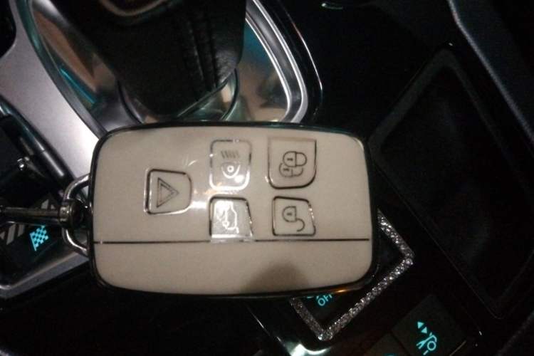 Used Jaguar F-TYPE 2019 2.0T Hardtop Version Vehicle Key