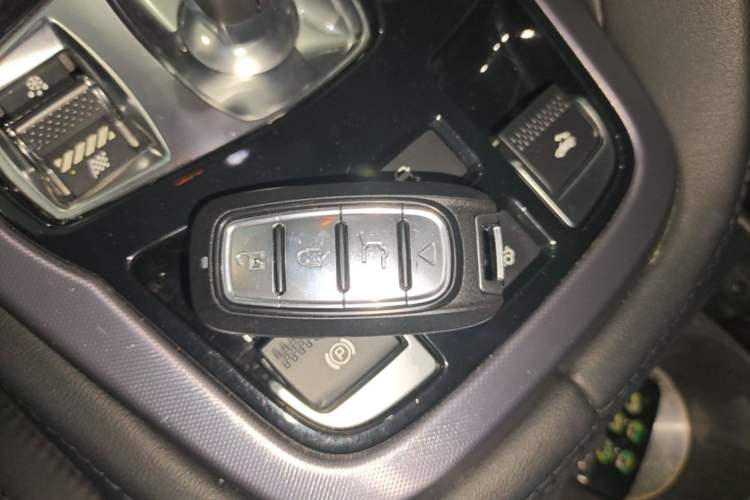 Used Jaguar F-TYPE 2019 2.0T Convertible Edition Vehicle Key