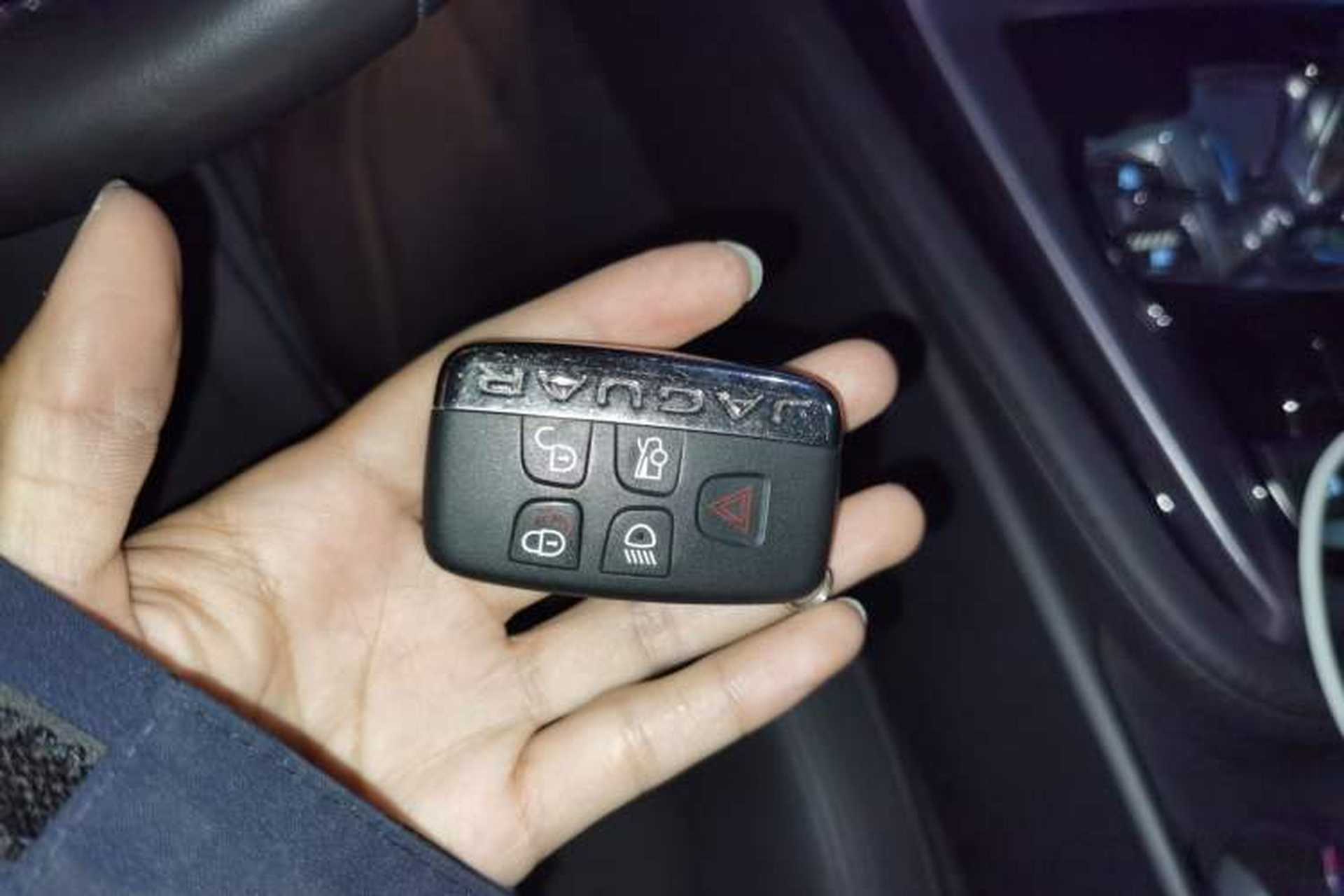 Used Jaguar F-TYPE 2019 2.0T Hardtop Version Vehicle Key