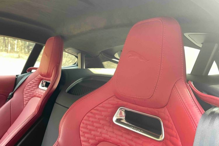 Used Jaguar F-TYPE 2021 P300 Rear-Drive First Edition Hardtop Version Interior 1