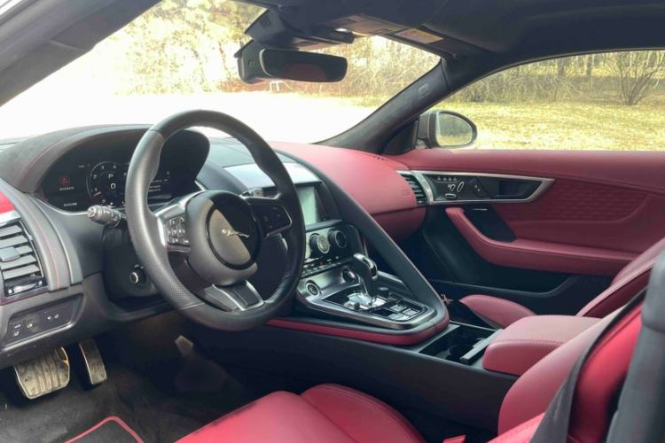 Used Jaguar F-TYPE 2021 P300 Rear-Drive First Edition Hardtop Version Interior 2