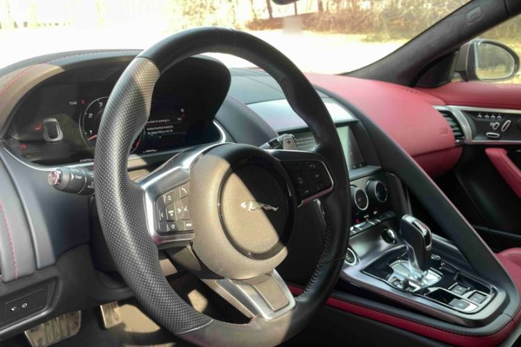 Used Jaguar F-TYPE 2021 P300 Rear-Drive First Edition Hardtop Version Interior 9