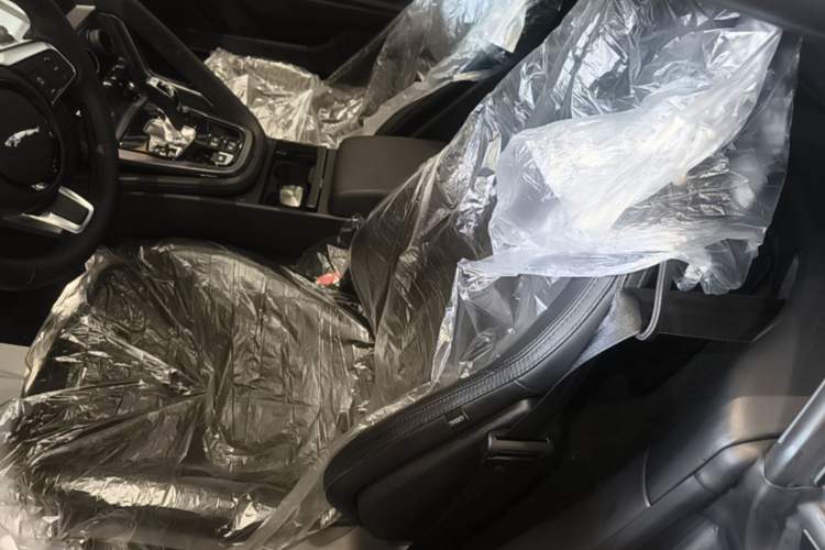Used Jaguar F-TYPE 2021 P380 All-Wheel-Drive R-Dynamic Hardtop Version Left Rear Seat