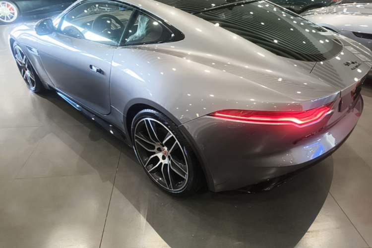 Used Jaguar F-TYPE 2021 P380 All-Wheel-Drive R-Dynamic Hardtop Version Rear Left 45 Deg