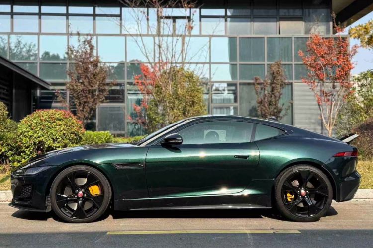 Used Jaguar F-TYPE 2021 P380 All-Wheel-Drive R-Dynamic Hardtop Version Exterior 2