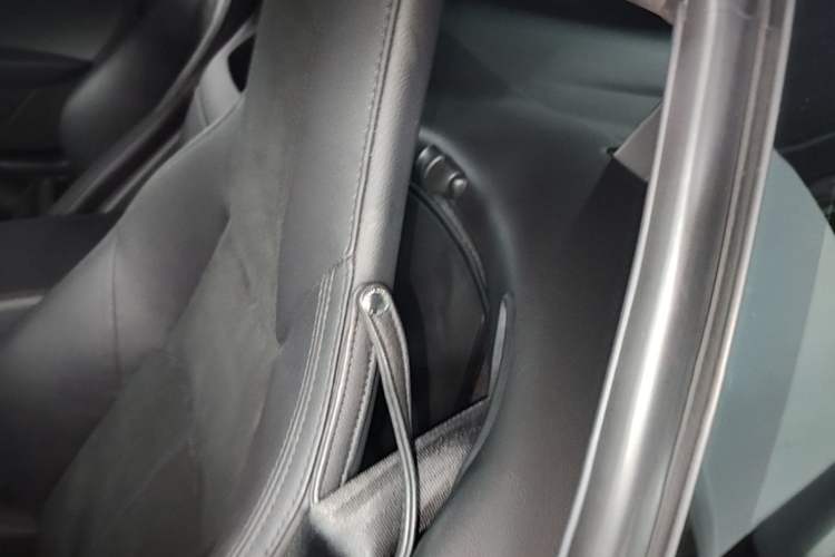 Used Jaguar F-TYPE 2021 P300 Rear-Drive Hardtop Version Left Rear Seat