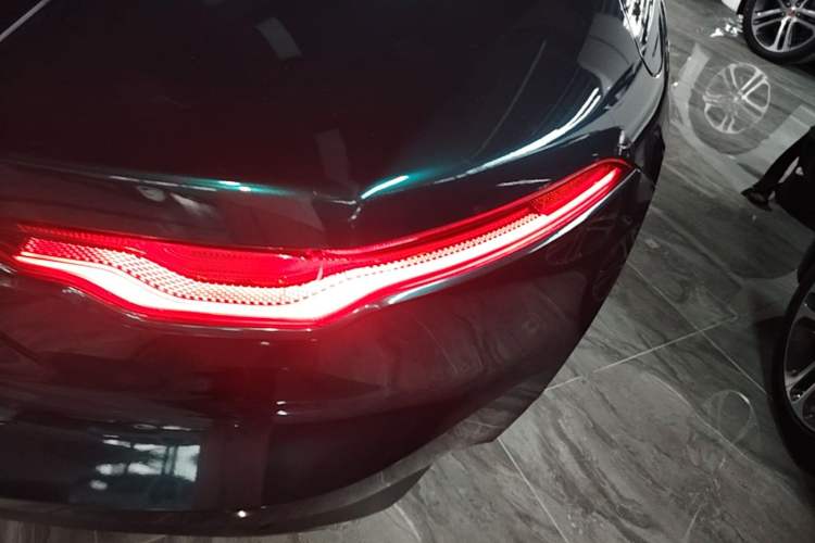Used Jaguar F-TYPE 2021 P300 Rear-Drive Hardtop Version Right Rear Taillight