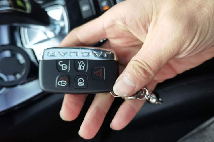 Used Jaguar F-TYPE 2021 P300 Rear-Drive Hardtop Version Vehicle Key