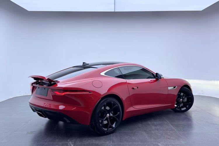 Used Jaguar F-TYPE 2021 P300 Rear-Drive Hardtop Version Exterior 6