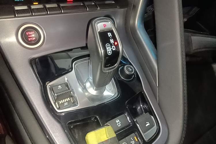 Used Jaguar F-TYPE 2021 P300 Rear-Drive Convertible Edition Gear Lever