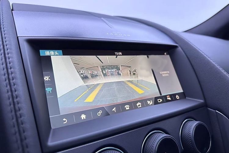 Used Jaguar F-TYPE 2021 P300 Rear-Drive Hardtop Version Interior 14