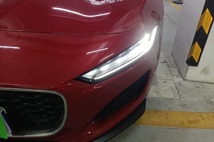 Used Jaguar F-TYPE 2021 P300 Rear-Drive Convertible Edition Left Front Headlight
