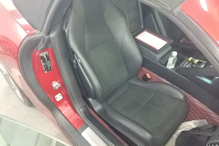 Used Jaguar F-TYPE 2021 P300 Rear-Drive Convertible Edition Right Front Seat