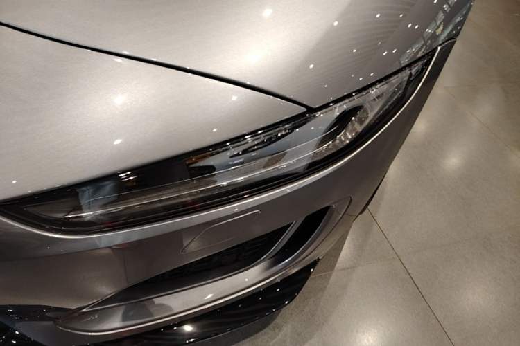 Used Jaguar F-TYPE 2021 P380 All-Wheel-Drive R-Dynamic Hardtop Version Left Front Headlight