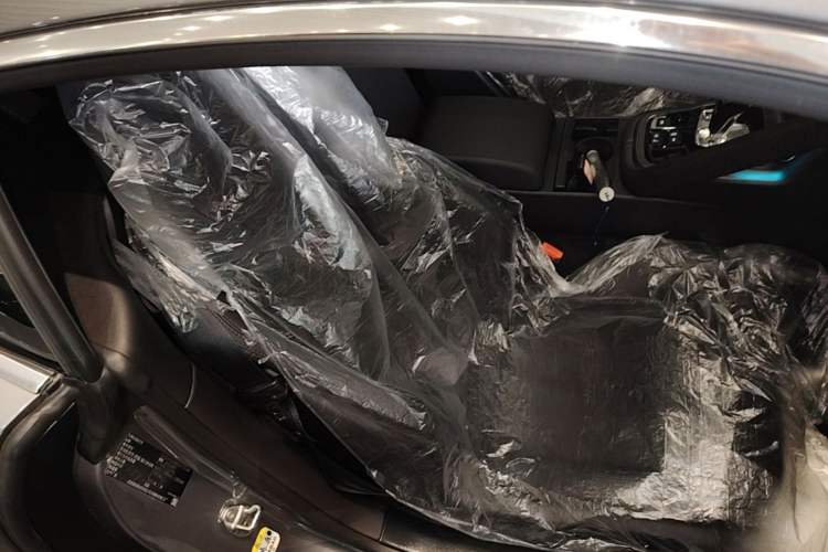 Used Jaguar F-TYPE 2021 P380 All-Wheel-Drive R-Dynamic Hardtop Version Right Front Seat