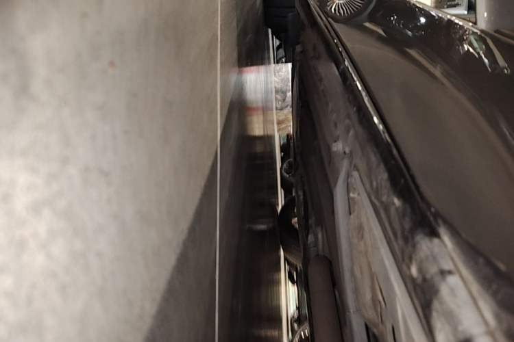 Used Jaguar F-TYPE 2021 P380 All-Wheel-Drive R-Dynamic Hardtop Version Right Side Sill