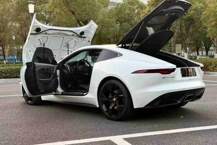 Used Jaguar F-TYPE 2021 P300 Rear-Drive First Edition Hardtop Version Exterior 4