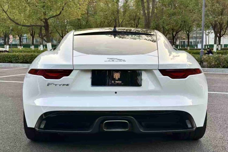 Used Jaguar F-TYPE 2021 P300 Rear-Drive First Edition Hardtop Version Exterior 5