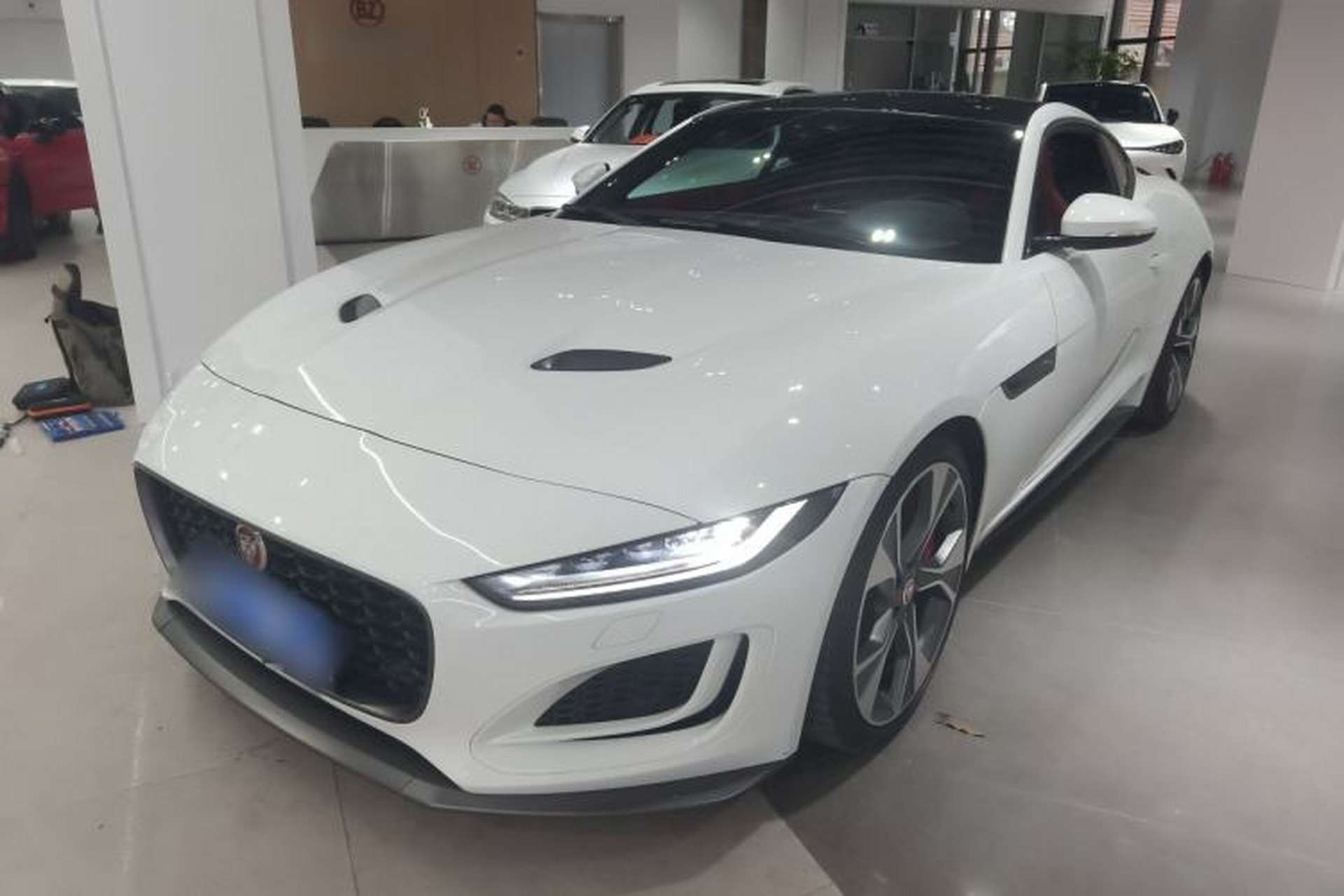 Used Jaguar F-TYPE 2021 P300 Rear-Drive First Edition Hardtop Version Front Left 45 Deg