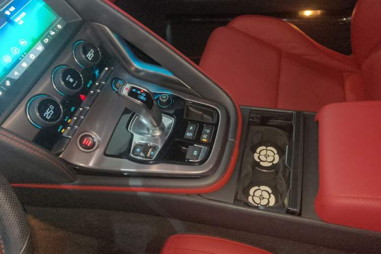 Used Jaguar F-TYPE 2021 P300 Rear-Drive First Edition Hardtop Version Gear Lever