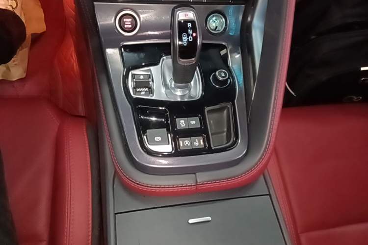Used Jaguar F-TYPE 2021 P300 Rear-Drive First Edition Hardtop Version Gear Lever