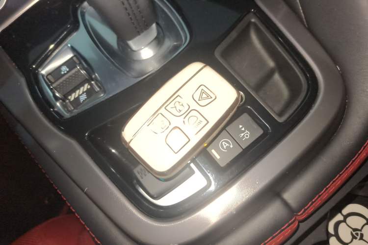 Used Jaguar F-TYPE 2021 P300 Rear-Drive First Edition Hardtop Version Interior 1