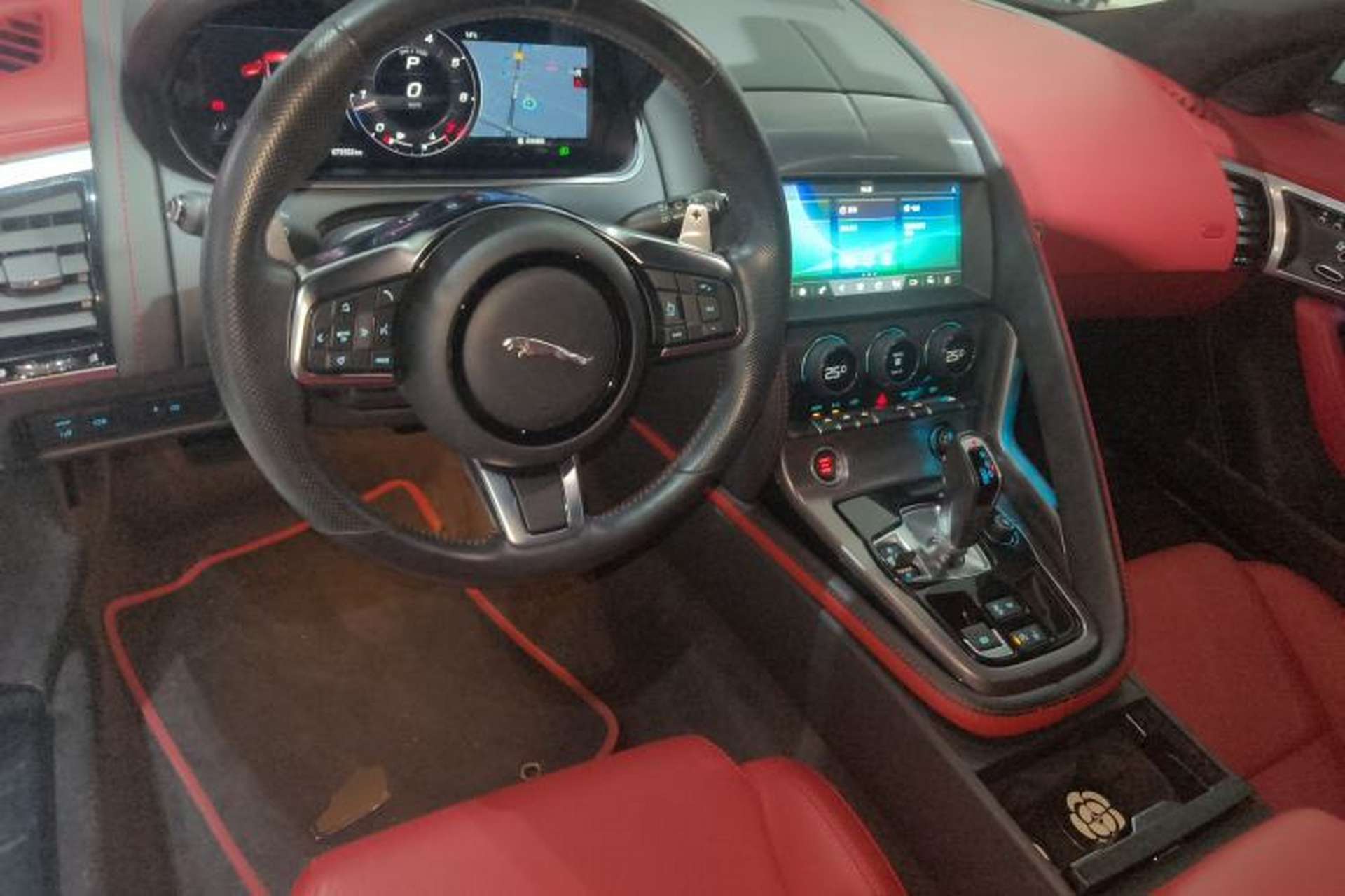 Used Jaguar F-TYPE 2021 P300 Rear-Drive First Edition Hardtop Version Interior 2
