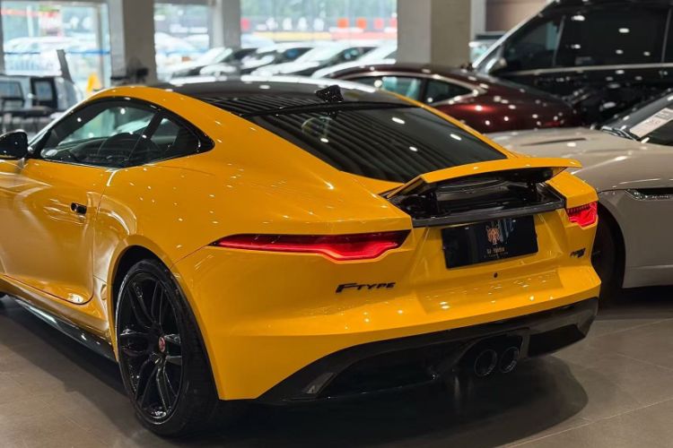 Used Jaguar F-TYPE 2021 P380 All-Wheel-Drive R-Dynamic Hardtop Version Exterior 1