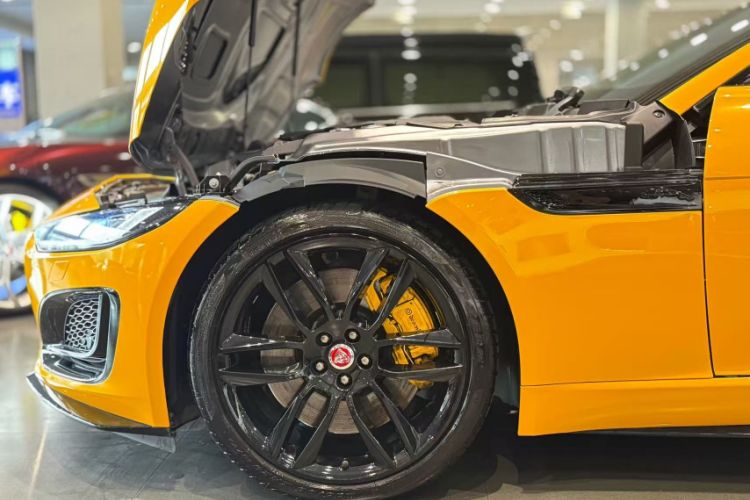 Used Jaguar F-TYPE 2021 P380 All-Wheel-Drive R-Dynamic Hardtop Version Exterior 3