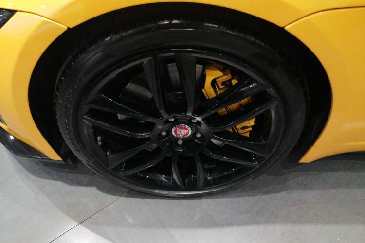 Used Jaguar F-TYPE 2021 P380 All-Wheel-Drive R-Dynamic Hardtop Version Exterior 7